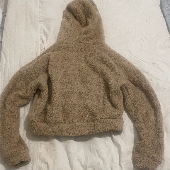 ✨ 3 for $20 Bundle Deal ✨ Charlotte Russe Tan Fuzzy Jacket - Picture 5 of 5